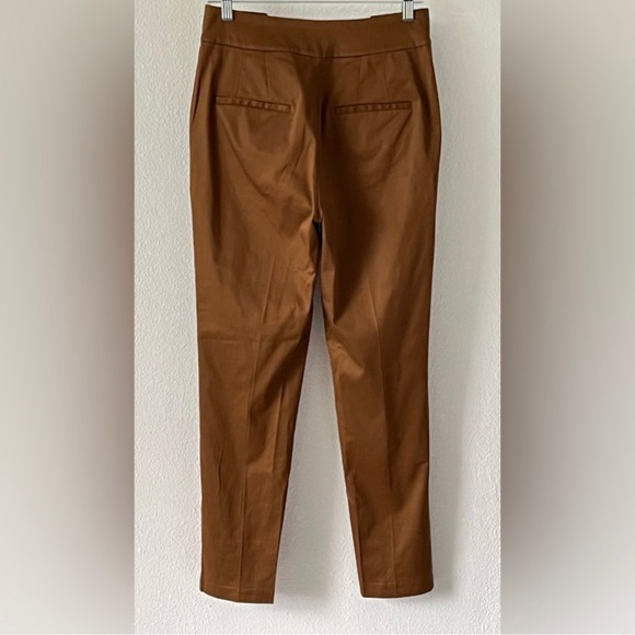 Massimo Dutti Brown Slim Fit High-Waisted
Trousers with side buttons - Picture 3 of 10